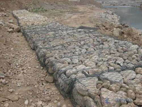 固濱籠中小河流治理五絞生態固濱籠綠濱墊護底 固濱籠中小河流治理五絞生態固濱籠綠濱墊護底